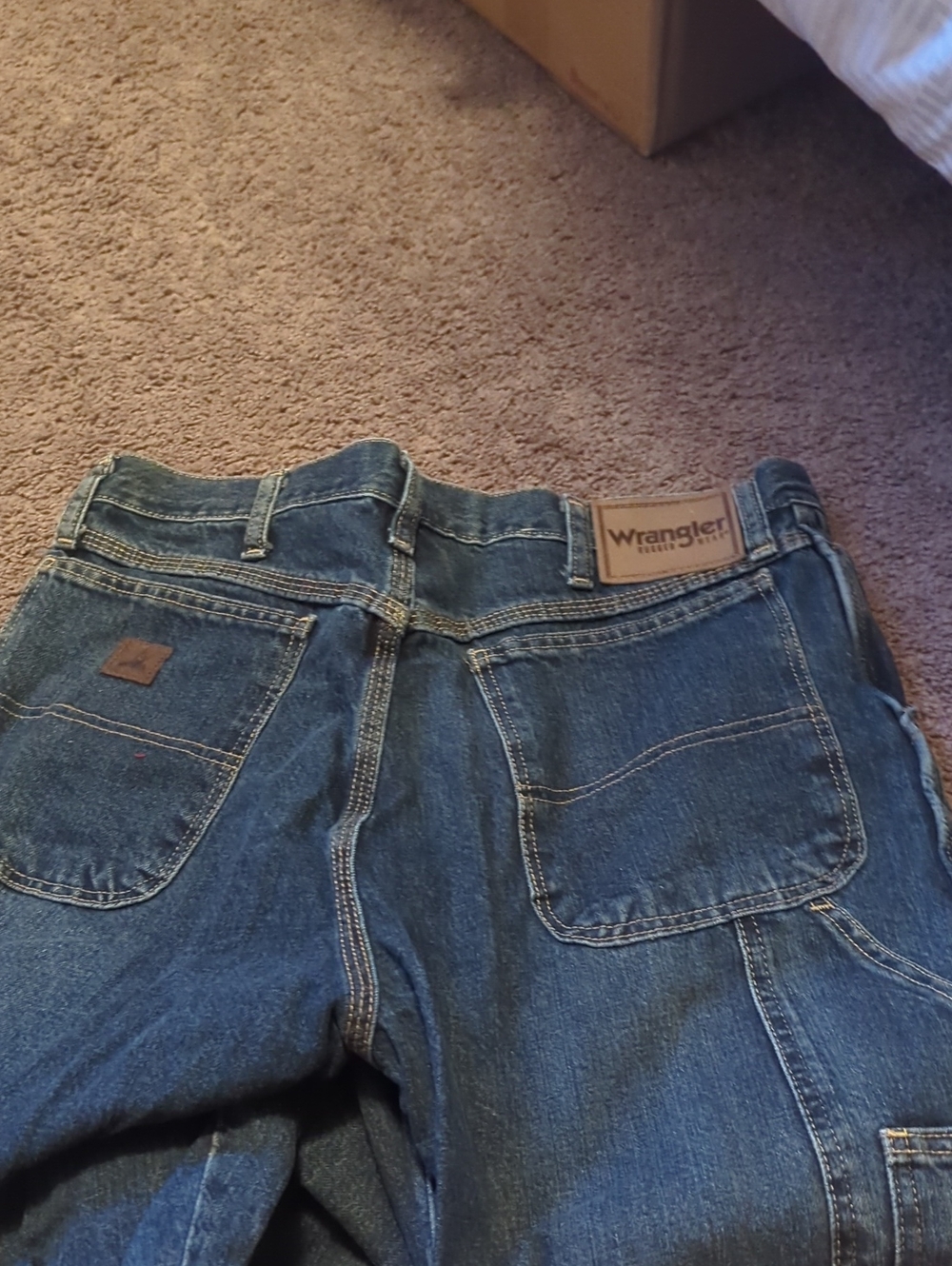 Wrangler Relaxed Fit Men’s Dark Blue Jeans